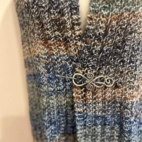 Multicolor Lace Knit Shawl/Scarf/Wrap- silver Celtic pin. Earth tones. 8x60” NWT - Picture 4 of 6